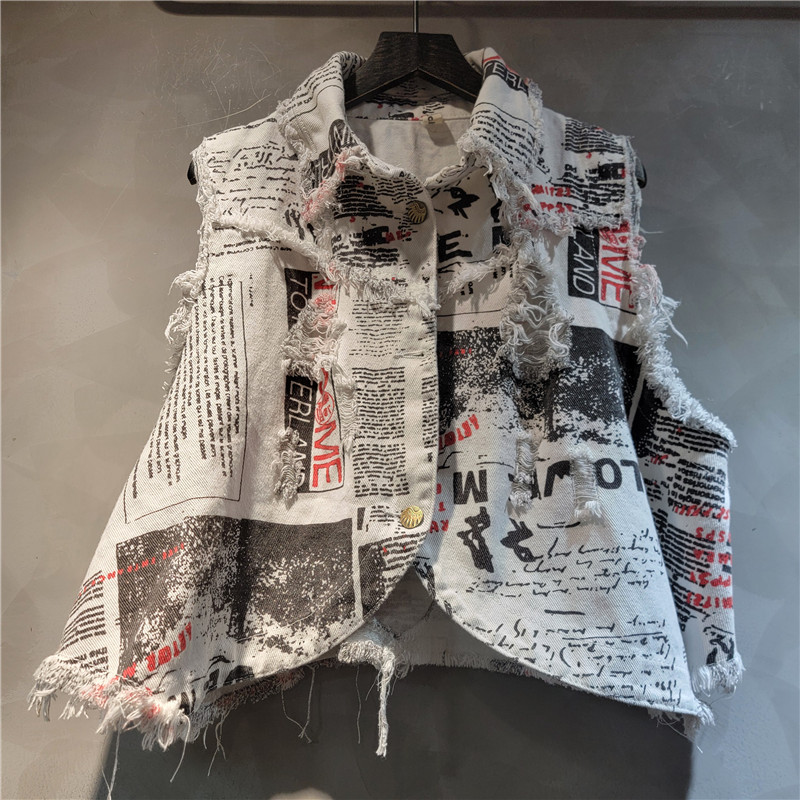 Chic Women Newspapers Letters  – обзор и цена Shorts Denim Frayed